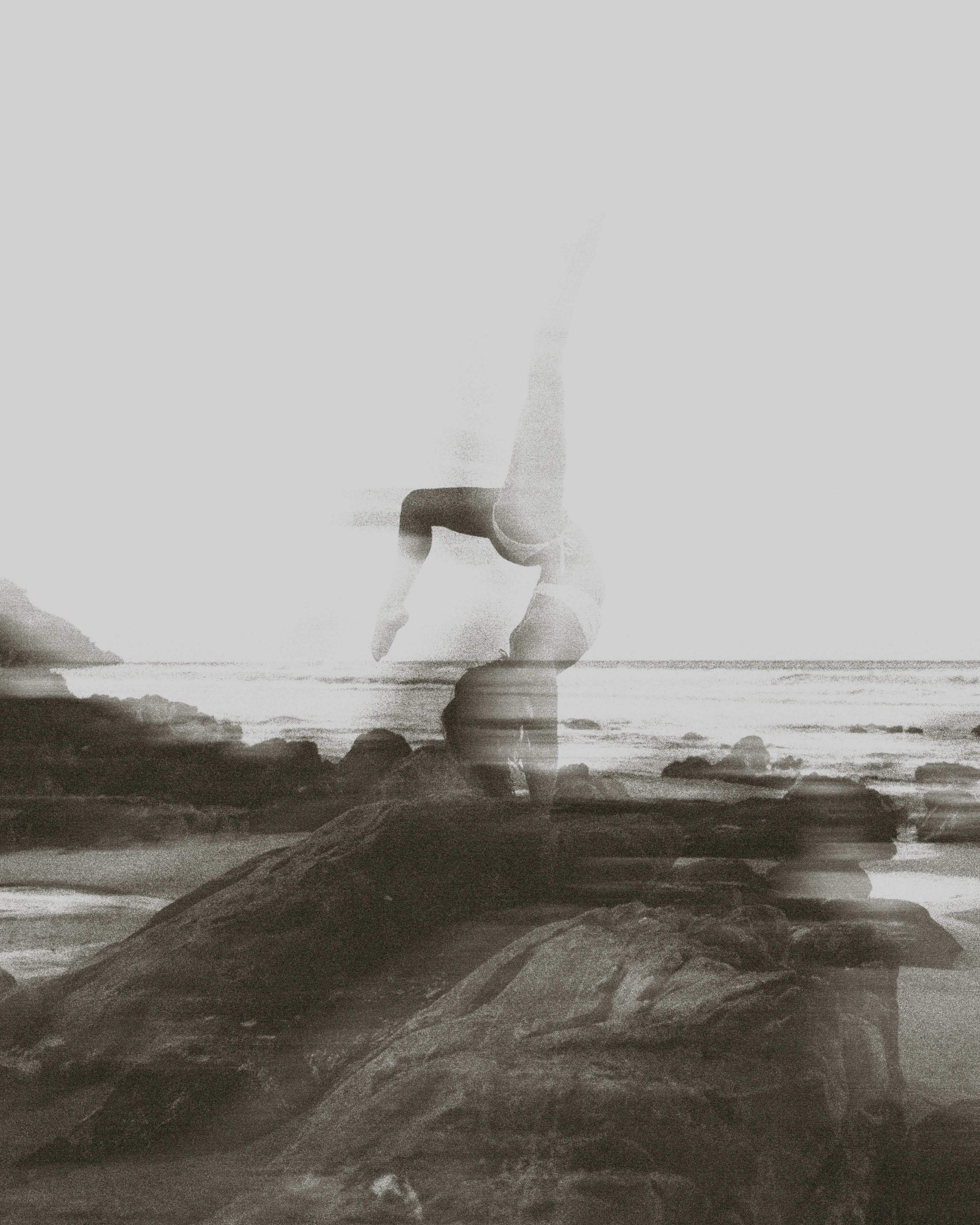 BLURRED STATES  MONO — 009